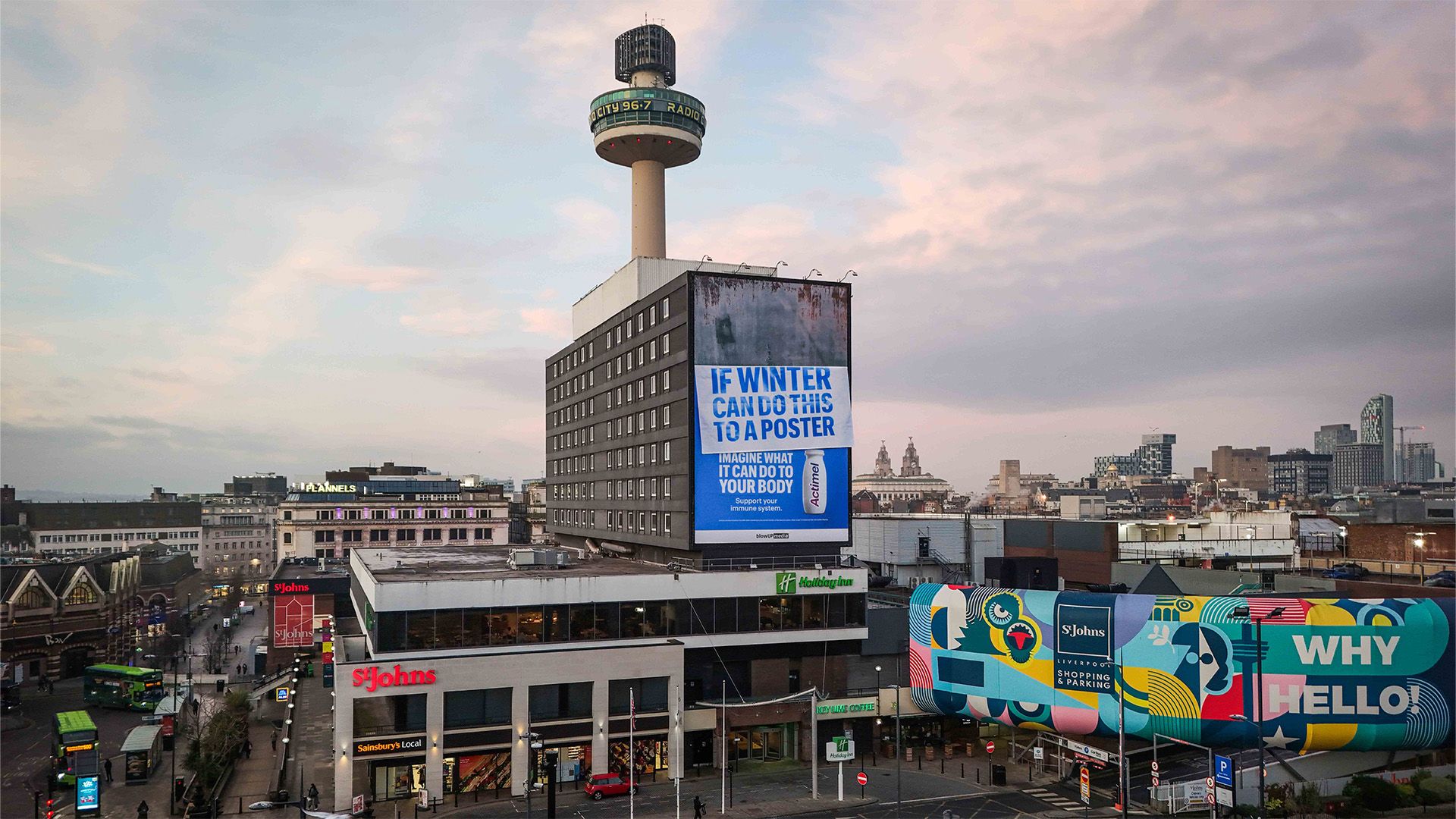 Actimel révèle l’impact de l’hiver avec des affiches malmenées par le froid